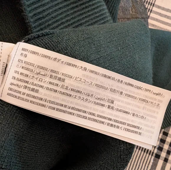 Abercrombie & Fitch Fitted Ribbed Sweater - Picture 5 of 5